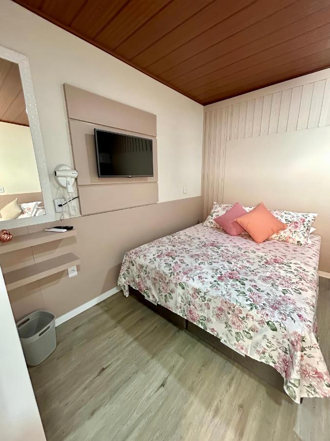 Pousada Rota Do Sol Quarto Filial Rose 11 佩尼亚 外观 照片